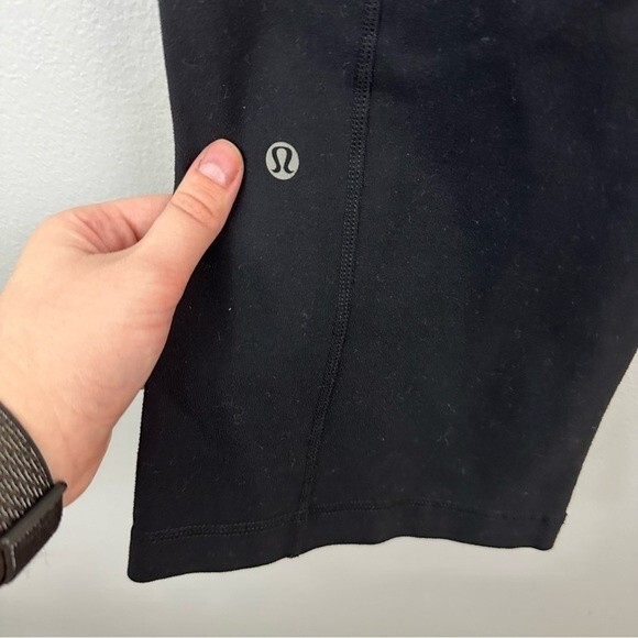 Lululemon Black Capri Workout Leggings Size 6 - Picture 7 of 9